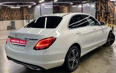 Mercedes-Benz C-Класс, 2019 год, 3 000 000 рублей, 4 фотография