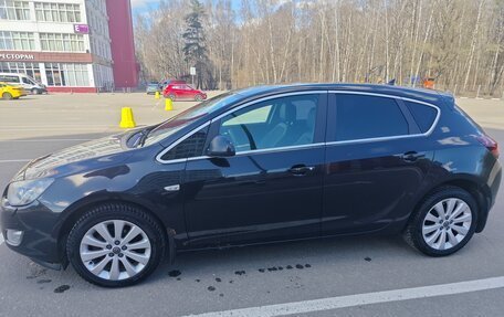 Opel Astra J, 2011 год, 550 000 рублей, 8 фотография