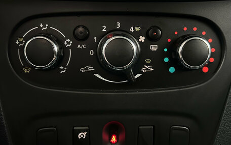 Renault Sandero II рестайлинг, 2017 год, 870 000 рублей, 10 фотография