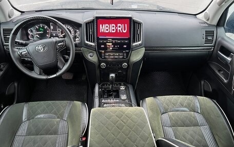 Toyota Land Cruiser 200, 2016 год, 4 900 000 рублей, 1 фотография