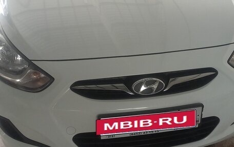 Hyundai Solaris II рестайлинг, 2011 год, 850 000 рублей, 1 фотография