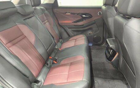 Land Rover Range Rover Evoque II, 2025 год, 6 090 000 рублей, 28 фотография