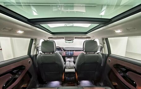 Land Rover Range Rover Evoque II, 2025 год, 6 090 000 рублей, 33 фотография