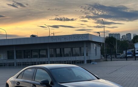 Mercedes-Benz A-Класс, 2019 год, 2 600 000 рублей, 3 фотография