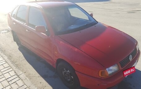 Volkswagen Polo III рестайлинг, 1997 год, 130 000 рублей, 2 фотография