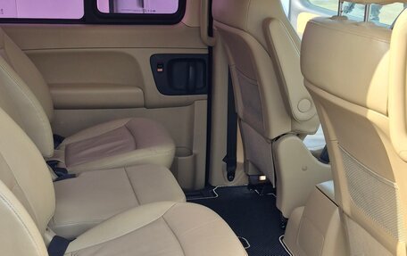 Hyundai Grand Starex Grand Starex I рестайлинг 2, 2017 год, 3 500 000 рублей, 13 фотография