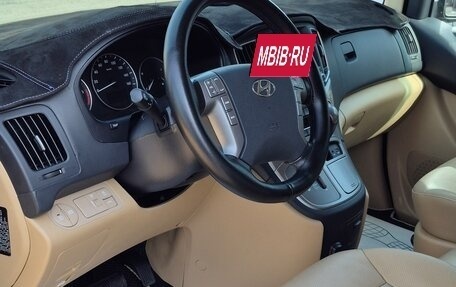 Hyundai Grand Starex Grand Starex I рестайлинг 2, 2017 год, 3 500 000 рублей, 8 фотография