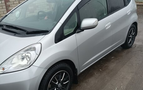 Honda Fit III, 2011 год, 950 000 рублей, 4 фотография