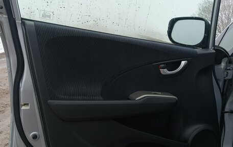 Honda Fit III, 2011 год, 950 000 рублей, 21 фотография