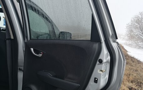 Honda Fit III, 2011 год, 950 000 рублей, 20 фотография