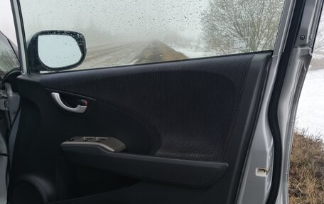 Honda Fit III, 2011 год, 950 000 рублей, 19 фотография