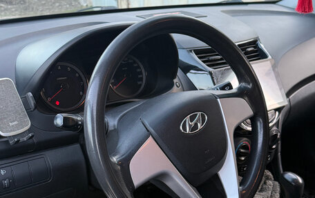 Hyundai Solaris II рестайлинг, 2011 год, 850 000 рублей, 9 фотография