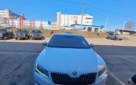 Skoda Superb III рестайлинг, 2017 год, 1 750 000 рублей, 1 фотография