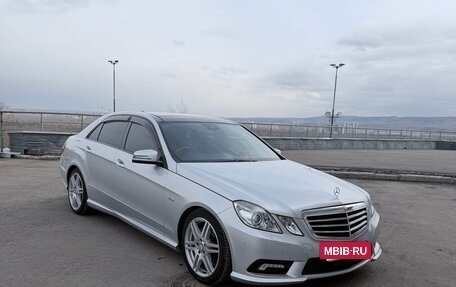 Mercedes-Benz E-Класс, 2010 год, 1 950 000 рублей, 4 фотография