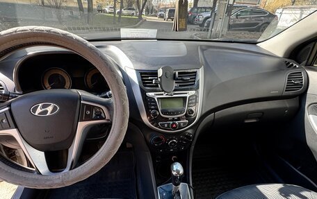 Hyundai Solaris II рестайлинг, 2011 год, 590 000 рублей, 6 фотография