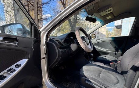 Hyundai Solaris II рестайлинг, 2011 год, 590 000 рублей, 9 фотография