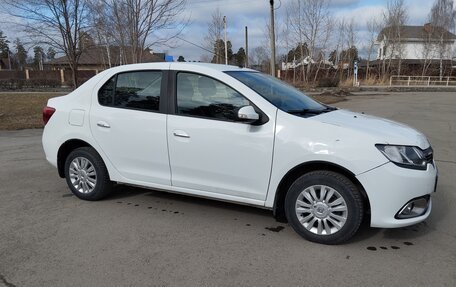 Renault Logan II, 2016 год, 920 000 рублей, 4 фотография