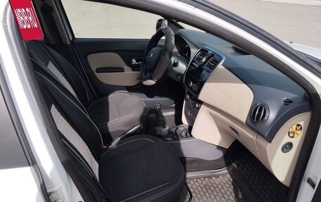 Renault Logan II, 2016 год, 920 000 рублей, 10 фотография