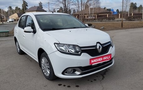 Renault Logan II, 2016 год, 920 000 рублей, 3 фотография