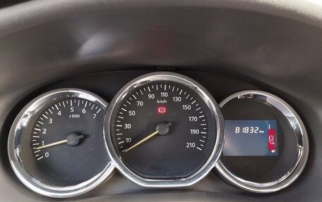 Renault Logan II, 2016 год, 920 000 рублей, 15 фотография