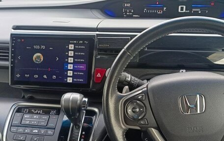 Honda Stepwgn IV, 2018 год, 2 390 000 рублей, 6 фотография