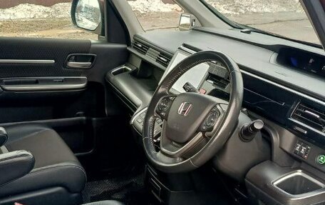 Honda Stepwgn IV, 2018 год, 2 390 000 рублей, 7 фотография