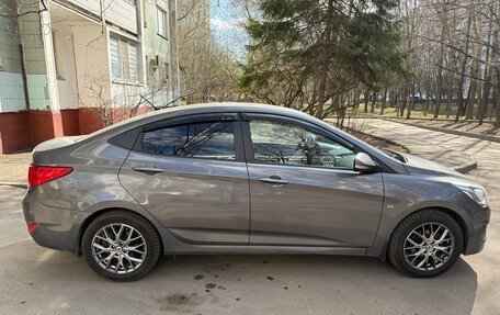 Hyundai Solaris II рестайлинг, 2015 год, 1 350 000 рублей, 25 фотография