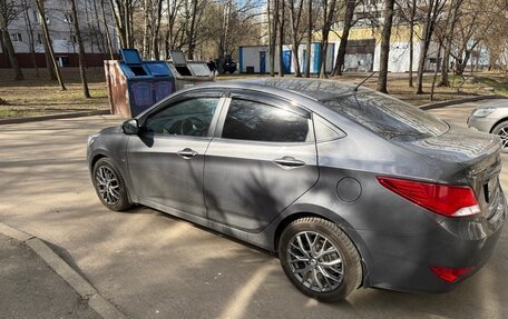 Hyundai Solaris II рестайлинг, 2015 год, 1 350 000 рублей, 32 фотография