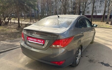 Hyundai Solaris II рестайлинг, 2015 год, 1 350 000 рублей, 23 фотография