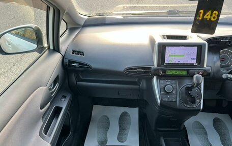 Toyota Wish II, 2011 год, 1 079 000 рублей, 19 фотография