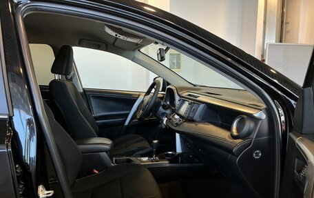 Toyota RAV4, 2017 год, 2 569 000 рублей, 25 фотография