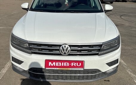 Volkswagen Tiguan II, 2019 год, 3 400 000 рублей, 1 фотография
