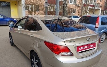 Hyundai Solaris II рестайлинг, 2013 год, 780 000 рублей, 4 фотография