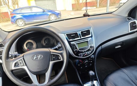 Hyundai Solaris II рестайлинг, 2013 год, 780 000 рублей, 11 фотография