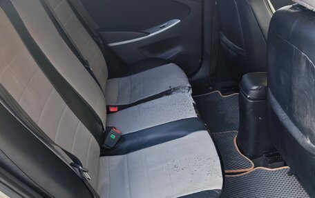 Hyundai Solaris II рестайлинг, 2013 год, 780 000 рублей, 17 фотография