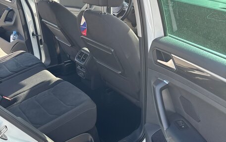 Volkswagen Tiguan II, 2019 год, 3 400 000 рублей, 12 фотография