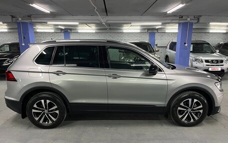 Volkswagen Tiguan II, 2019 год, 2 495 000 рублей, 4 фотография