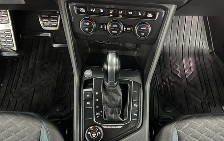 Volkswagen Tiguan II, 2019 год, 2 495 000 рублей, 15 фотография