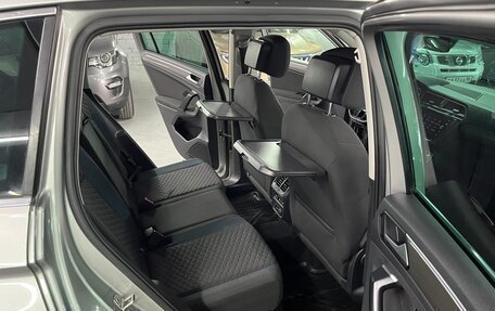 Volkswagen Tiguan II, 2019 год, 2 495 000 рублей, 21 фотография