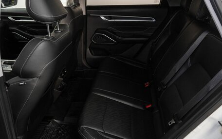 Geely Emgrand, 2024 год, 1 875 000 рублей, 16 фотография