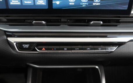 Geely Emgrand, 2024 год, 1 875 000 рублей, 24 фотография