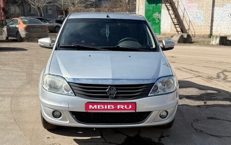 Renault Logan I, 2013 год, 295 000 рублей, 2 фотография