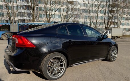 Volvo S60 Cross Country, 2017 год, 2 150 000 рублей, 4 фотография