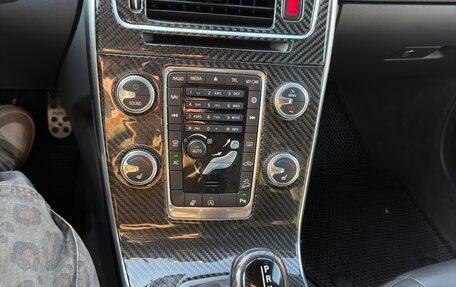 Volvo S60 Cross Country, 2017 год, 2 150 000 рублей, 23 фотография