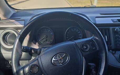 Toyota RAV4, 2017 год, 2 870 000 рублей, 12 фотография