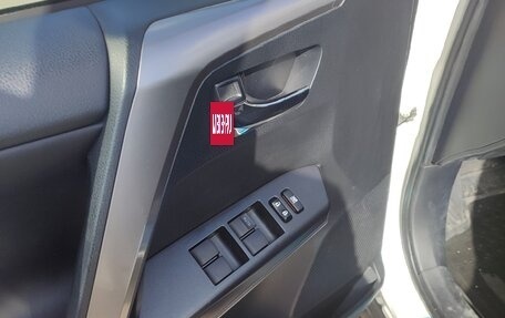 Toyota RAV4, 2017 год, 2 870 000 рублей, 14 фотография