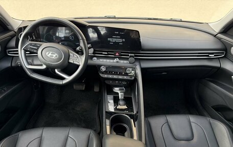 Hyundai Elantra, 2024 год, 2 390 000 рублей, 12 фотография