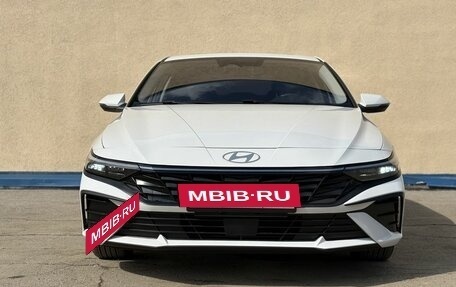 Hyundai Elantra, 2024 год, 2 390 000 рублей, 2 фотография
