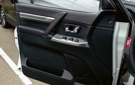 Mitsubishi Pajero IV, 2013 год, 1 895 000 рублей, 12 фотография