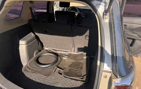 Mitsubishi Outlander III рестайлинг 3, 2013 год, 1 500 000 рублей, 11 фотография